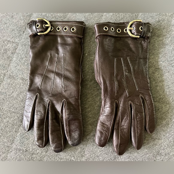 COACH Sz 6.5 Soft Brown Leather Cashmere Lined with Buckle Detail Gloves - Picture 1 of 7